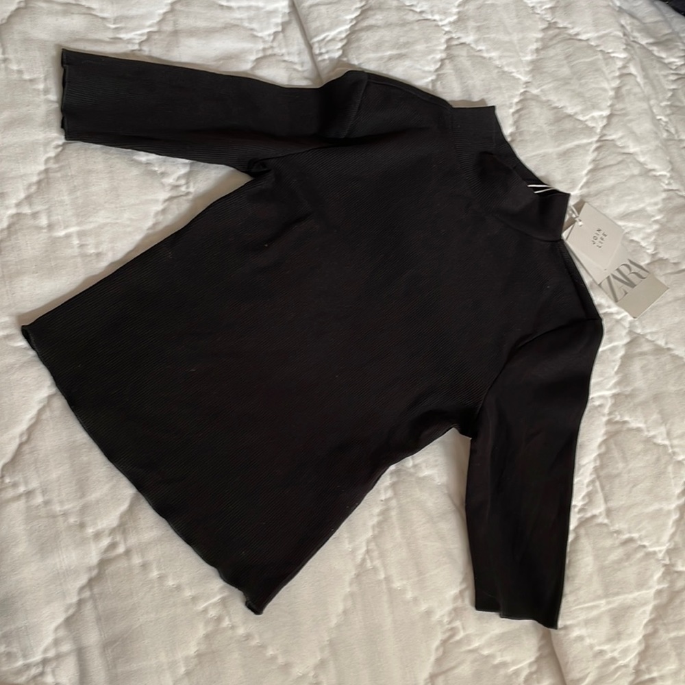 (NWT) Zara mock-turtleneck crop top